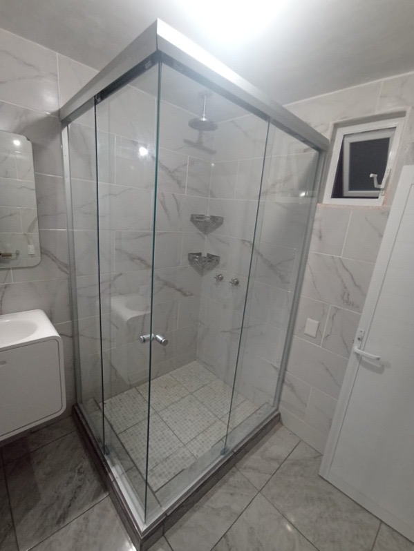 Cancel de baño abatible