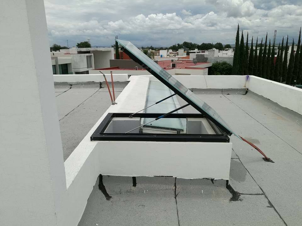 Domo con estructura de aluminio