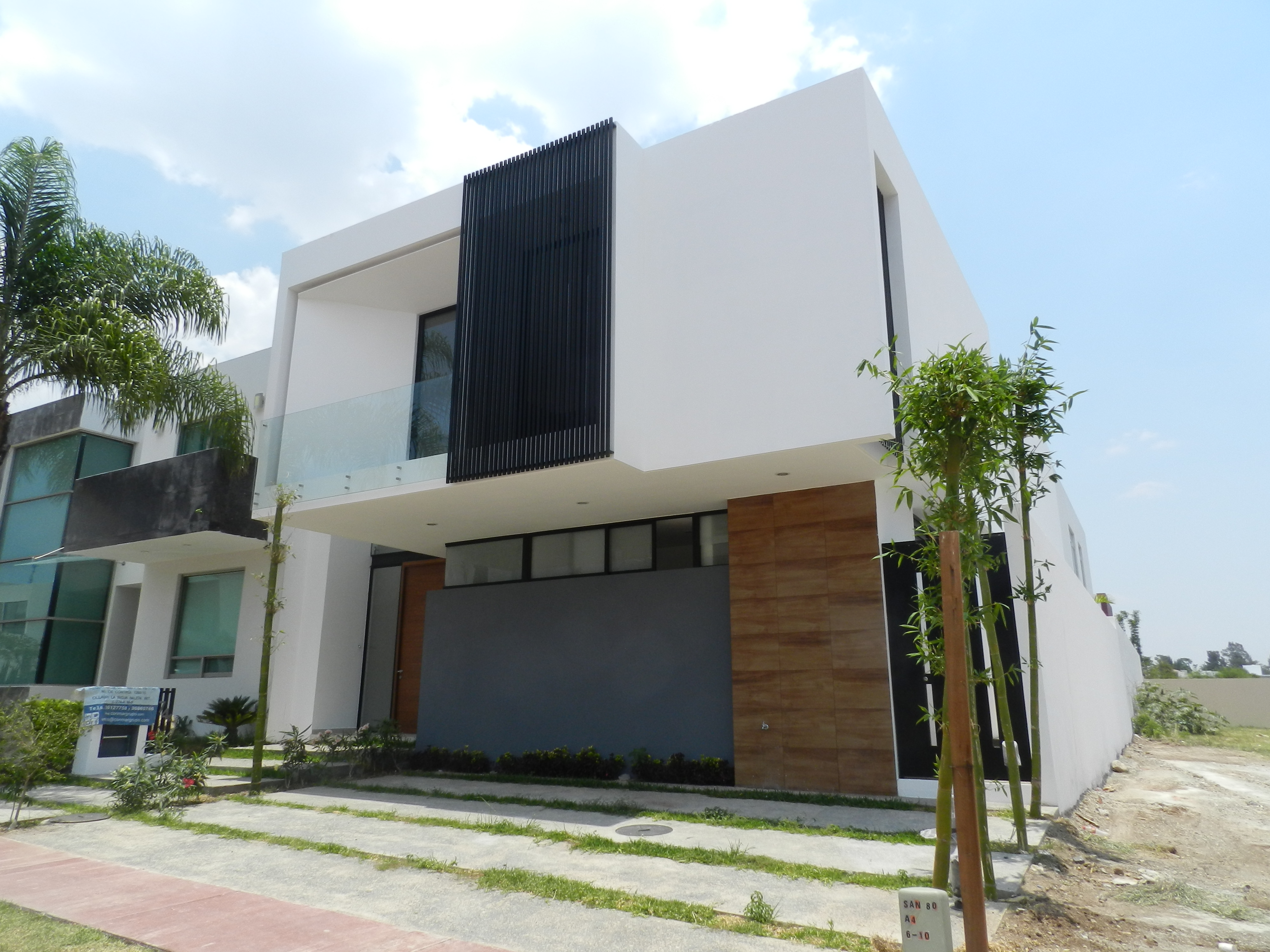 Fachada residencial JABA