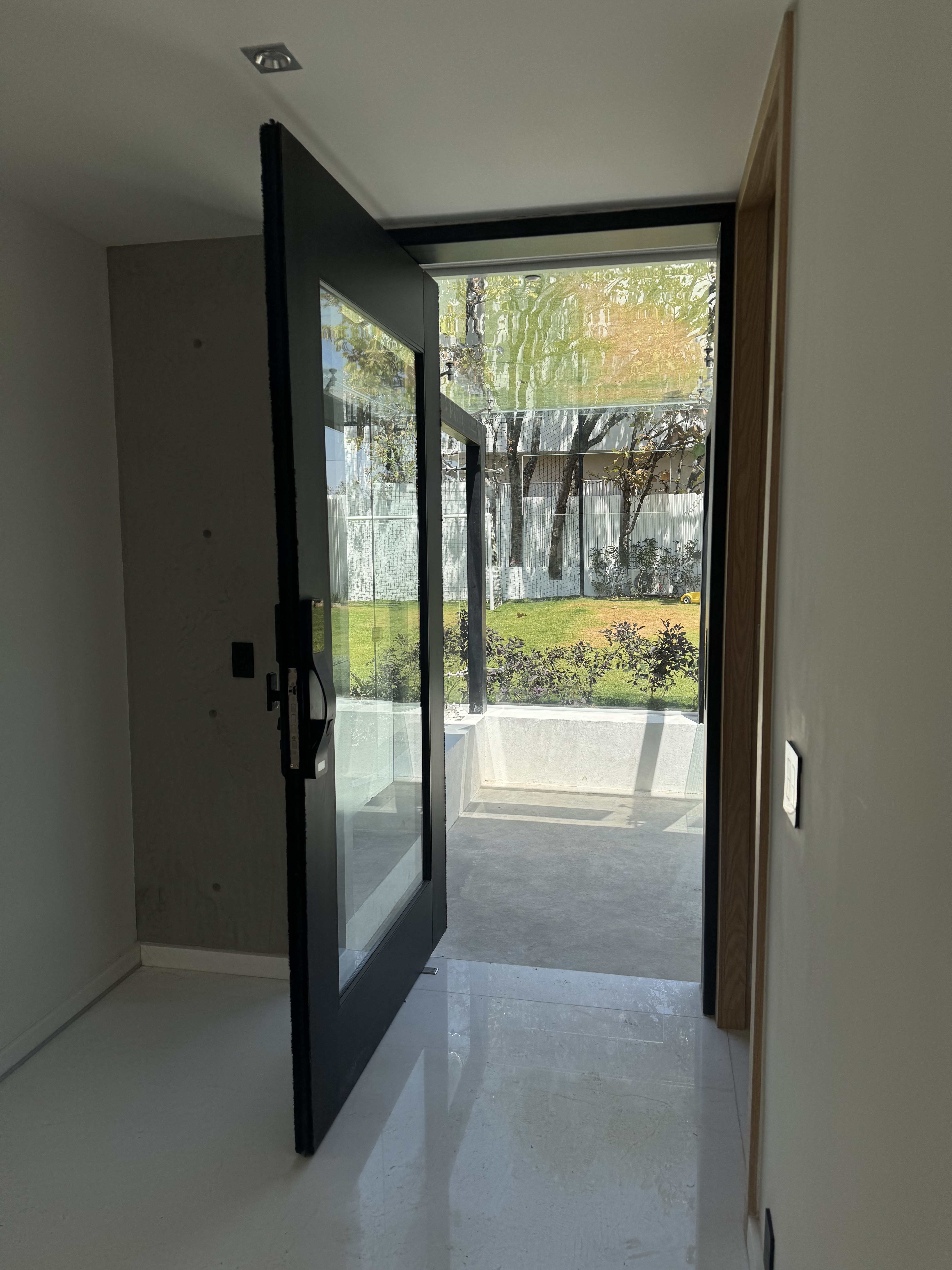 Puerta abatible