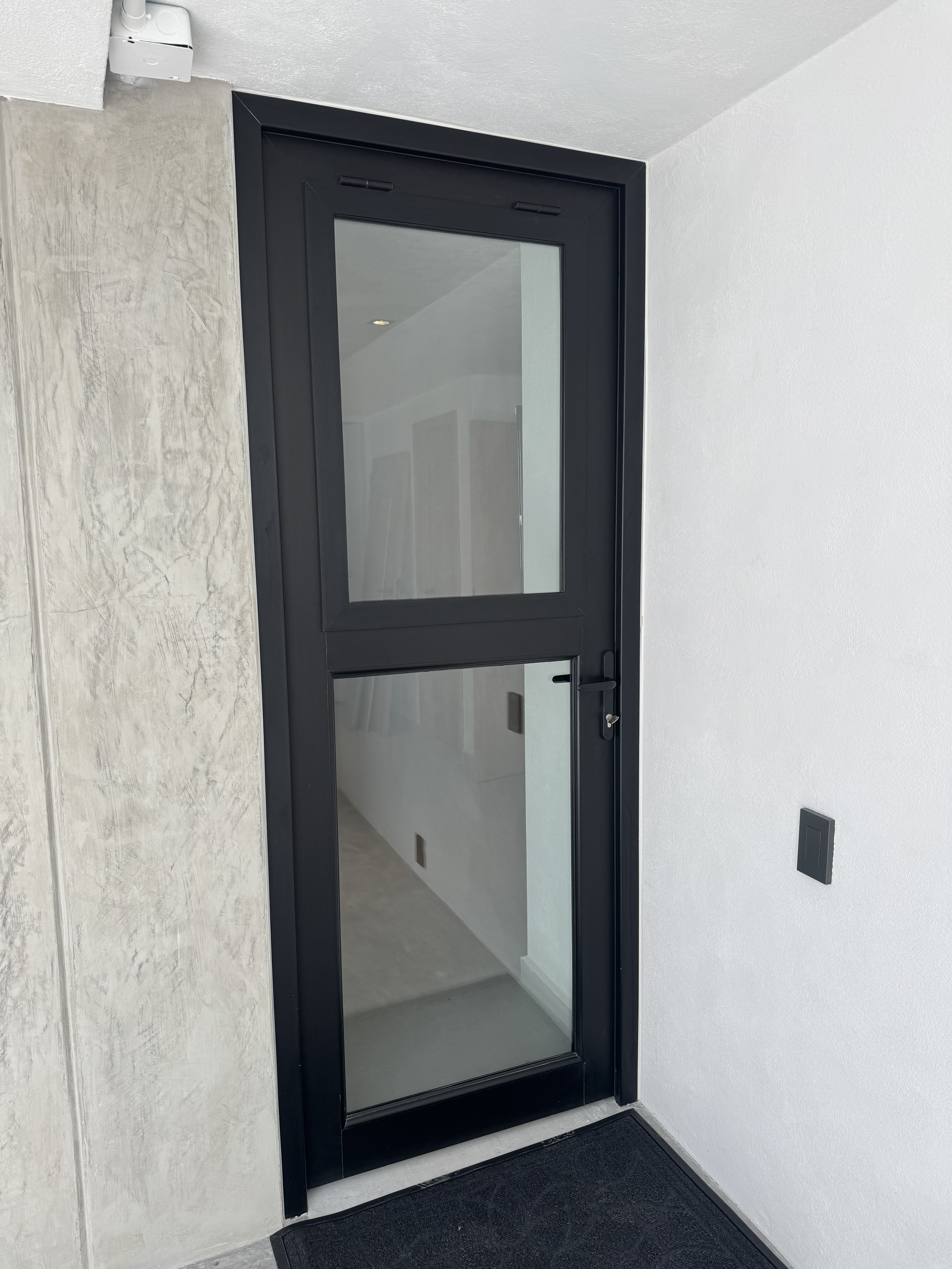 Puerta abatible